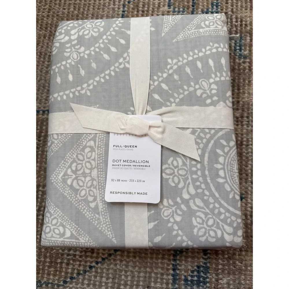 Pottery Barn Dot Medallion Reversible Duvet Cover Full Queen Gray White New